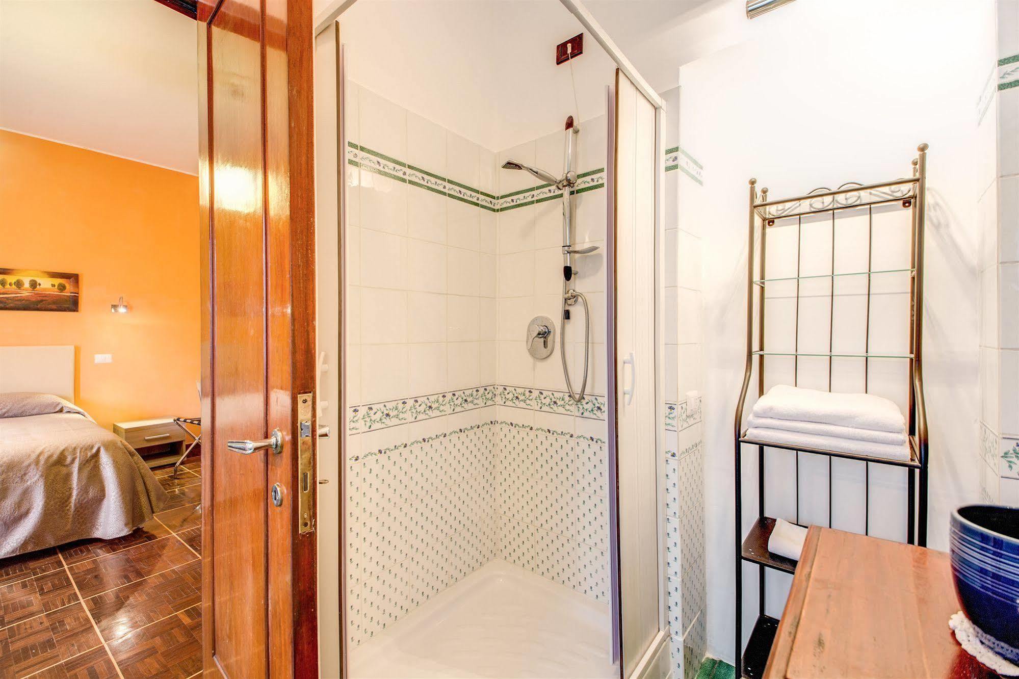 Bed and Breakfast Domus Cornelia Рим Екстер'єр фото